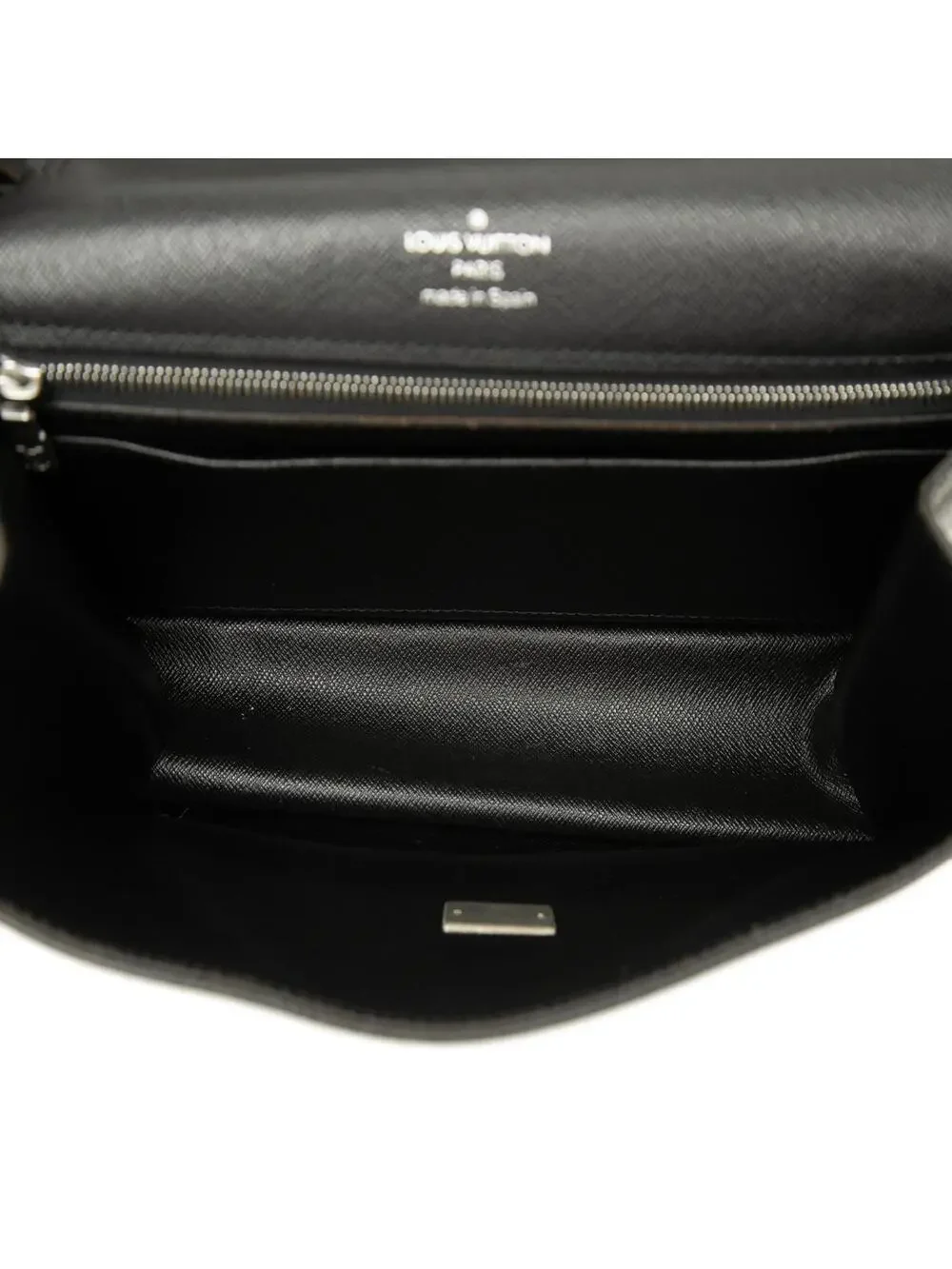 Louis Vuitton Taiga Selenga Pre-Loved #300818L41B